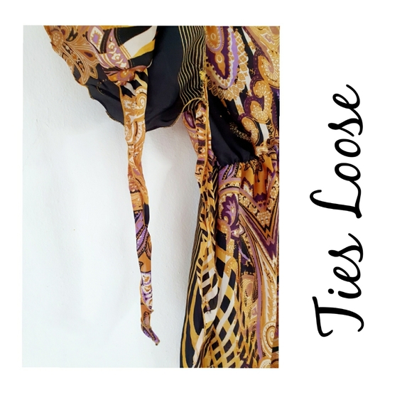 💥NWT- Gold & Black Cold Shoulder Print Romper - Picture 7 of 16